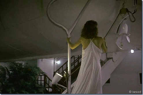 2.12 SHIP OF SPIES.avi_001674507