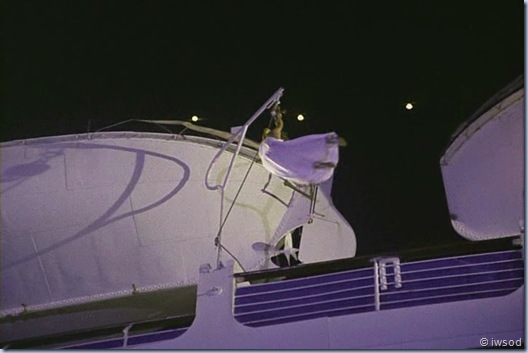 2.12 SHIP OF SPIES.avi_001685285