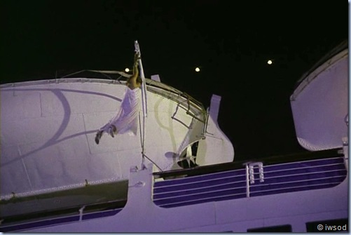 2.12 SHIP OF SPIES.avi_001694160