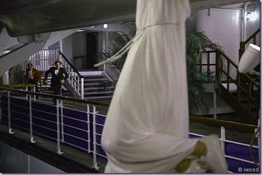 2.12 SHIP OF SPIES.avi_001700400