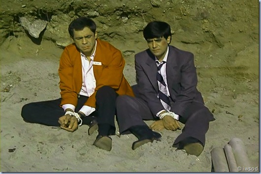 2.12 SHIP OF SPIES.avi_002587387