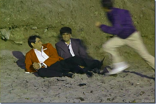 2.12 SHIP OF SPIES.avi_002633433