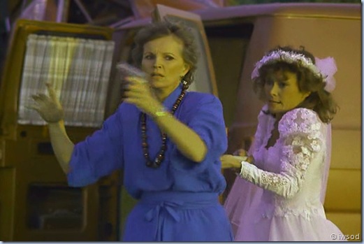 2.12 SHIP OF SPIES.avi_002656356