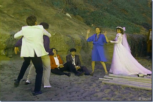 2.12 SHIP OF SPIES.avi_002663463