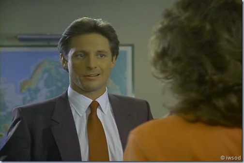 2.13 SPIDERWEB.avi_000427861