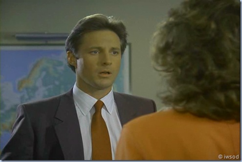 2.13 SPIDERWEB.avi_000437904