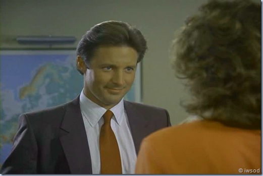 2.13 SPIDERWEB.avi_000440306