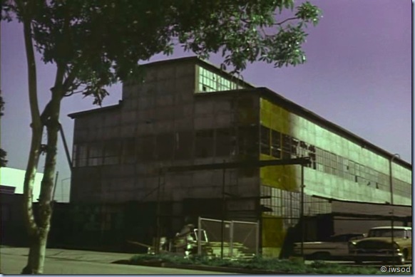 1Carwars.avi_001320153