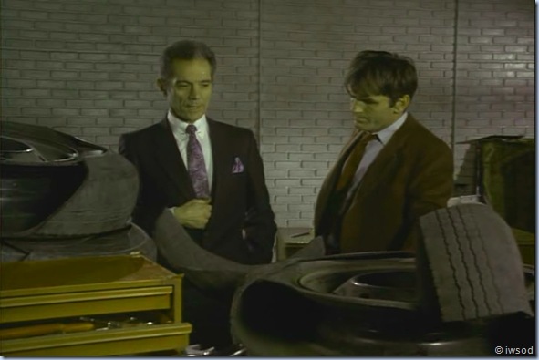 1Carwars.avi_001328161