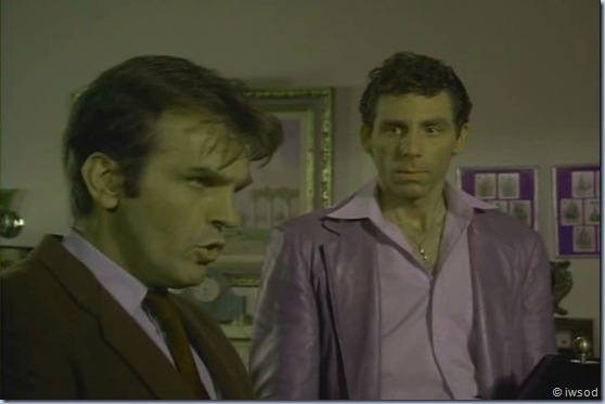 2.18 CAR WARS.avi_000252318