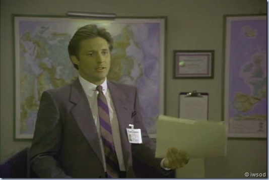 2.18 CAR WARS.avi_000473740