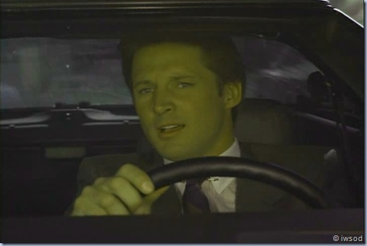 2.18 CAR WARS.avi_000496763