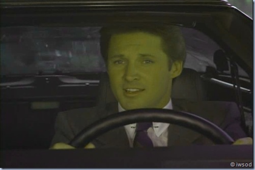 2.18 CAR WARS.avi_000512779