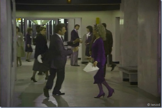 1Carwars.avi_002743677