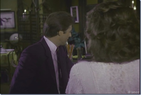 2.15 A RELATIVE SITUATION.avi_000563697