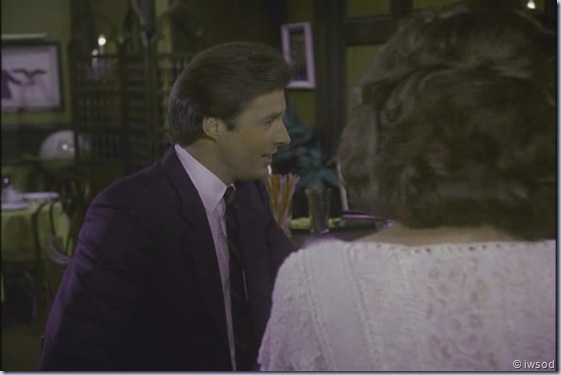 2.15 A RELATIVE SITUATION.avi_000568702