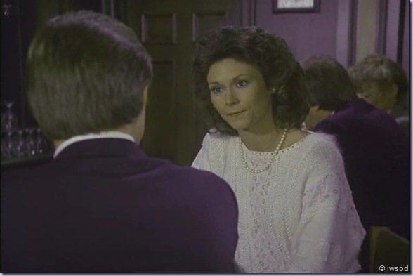 2.15 A RELATIVE SITUATION.avi_000574941