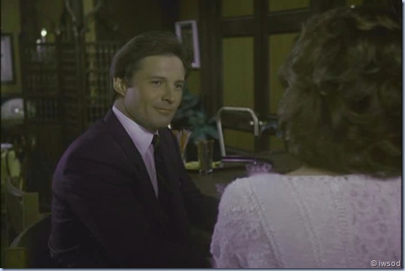 2.15 A RELATIVE SITUATION.avi_000577811