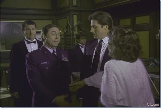 2.15 A RELATIVE SITUATION.avi_000587721