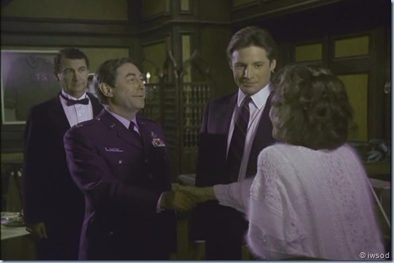 2.15 A RELATIVE SITUATION.avi_000589923