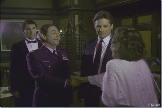 2.15 A RELATIVE SITUATION.avi_000590056