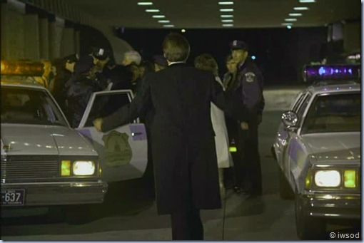 2.15 A RELATIVE SITUATION.avi_001041741