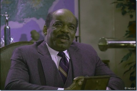 2.15 A RELATIVE SITUATION.avi_001076276