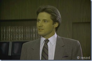 2.15 A RELATIVE SITUATION.avi_001130330