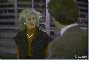 2.15 A RELATIVE SITUATION.avi_001132332