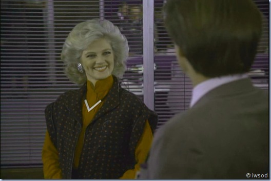 2.15 A RELATIVE SITUATION.avi_001136336