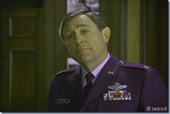 2.15 A RELATIVE SITUATION.avi_001145845