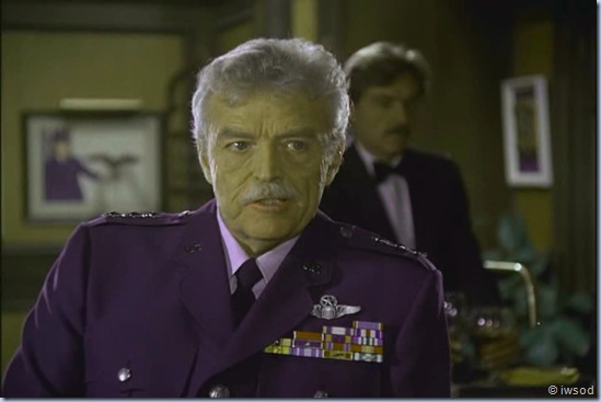 2.15 A RELATIVE SITUATION.avi_001156356