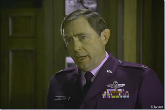 2.15 A RELATIVE SITUATION.avi_001165865