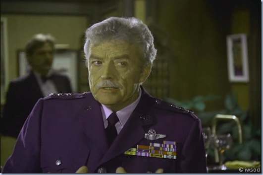 2.15 A RELATIVE SITUATION.avi_001177377