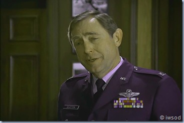 2.15 A RELATIVE SITUATION.avi_001179879