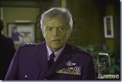 2.15 A RELATIVE SITUATION.avi_001182882