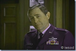 2.15 A RELATIVE SITUATION.avi_001183883