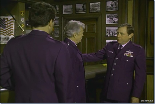 2.15 A RELATIVE SITUATION.avi_001207907