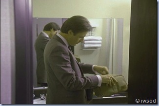 2.15 A RELATIVE SITUATION.avi_001709509