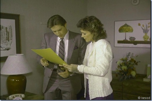 2.15 A RELATIVE SITUATION.avi_001728528