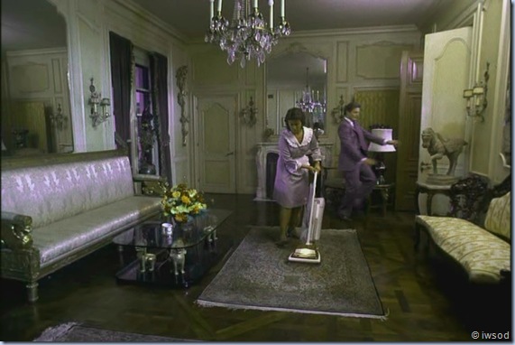 2.15 A RELATIVE SITUATION.avi_001887187