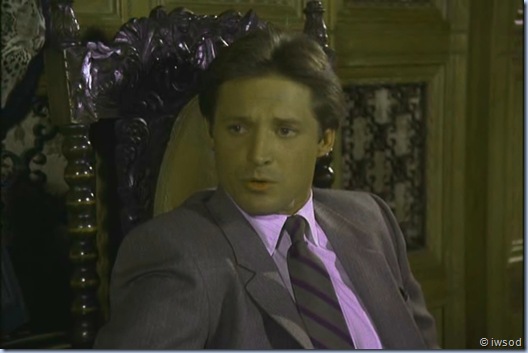 2.15 A RELATIVE SITUATION.avi_002199699