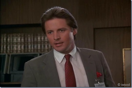 2.17 ODDS ON A DEAD PIGEON.avi_001103770