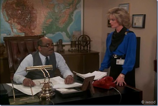 2.17 ODDS ON A DEAD PIGEON.avi_001107774