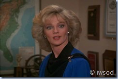 2.17 ODDS ON A DEAD PIGEON.avi_001130797