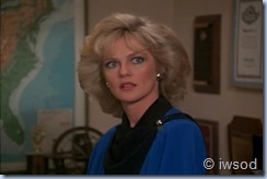 2.17 ODDS ON A DEAD PIGEON.avi_001136803