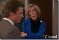 2.17 ODDS ON A DEAD PIGEON.avi_001221888