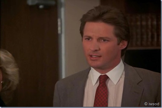 2.17 ODDS ON A DEAD PIGEON.avi_001251918