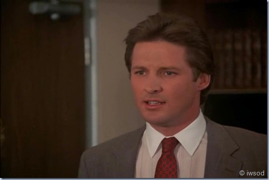 2.17 ODDS ON A DEAD PIGEON.avi_001253920