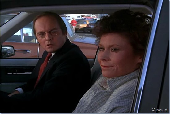 2.17 ODDS ON A DEAD PIGEON.avi_001875542